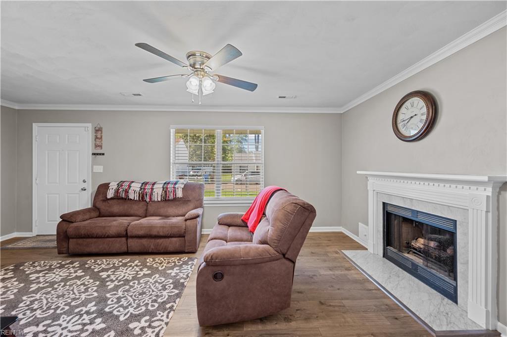 1328 Keaton WAY