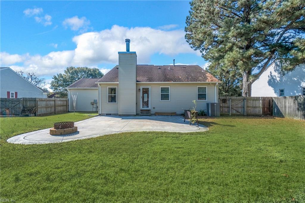 3208 Mistletoe WAY