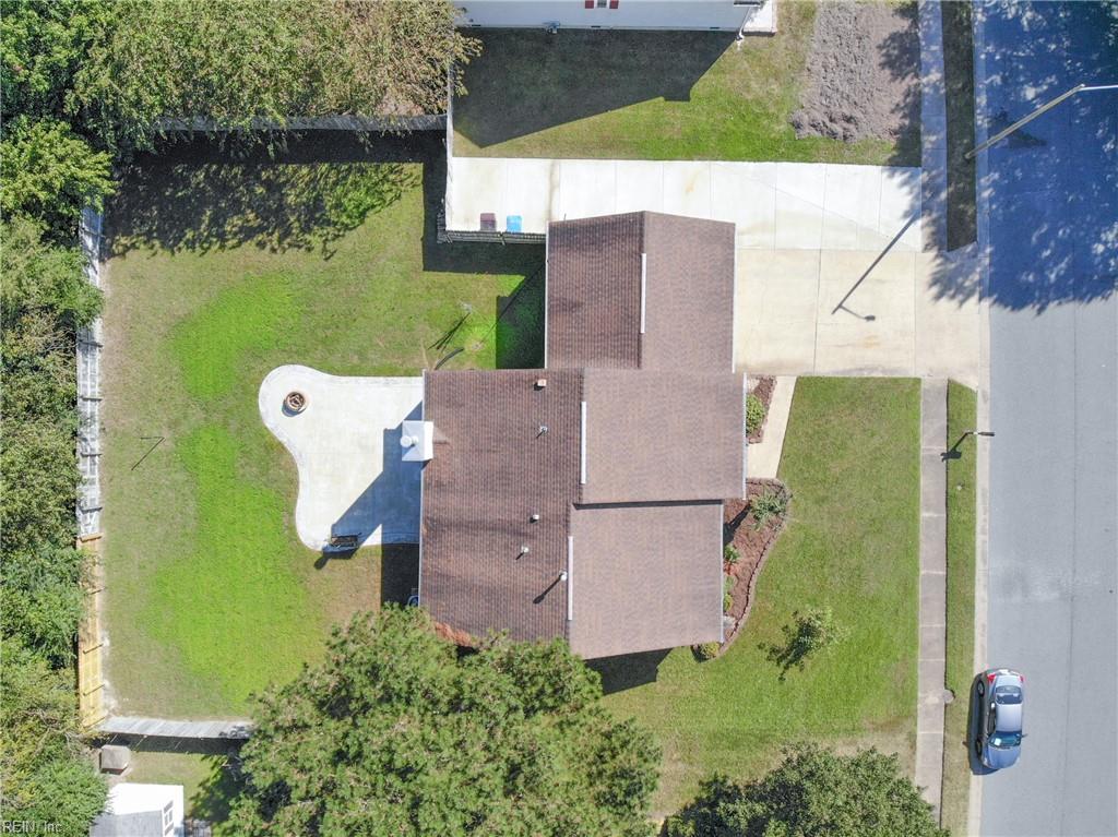 3208 Mistletoe WAY