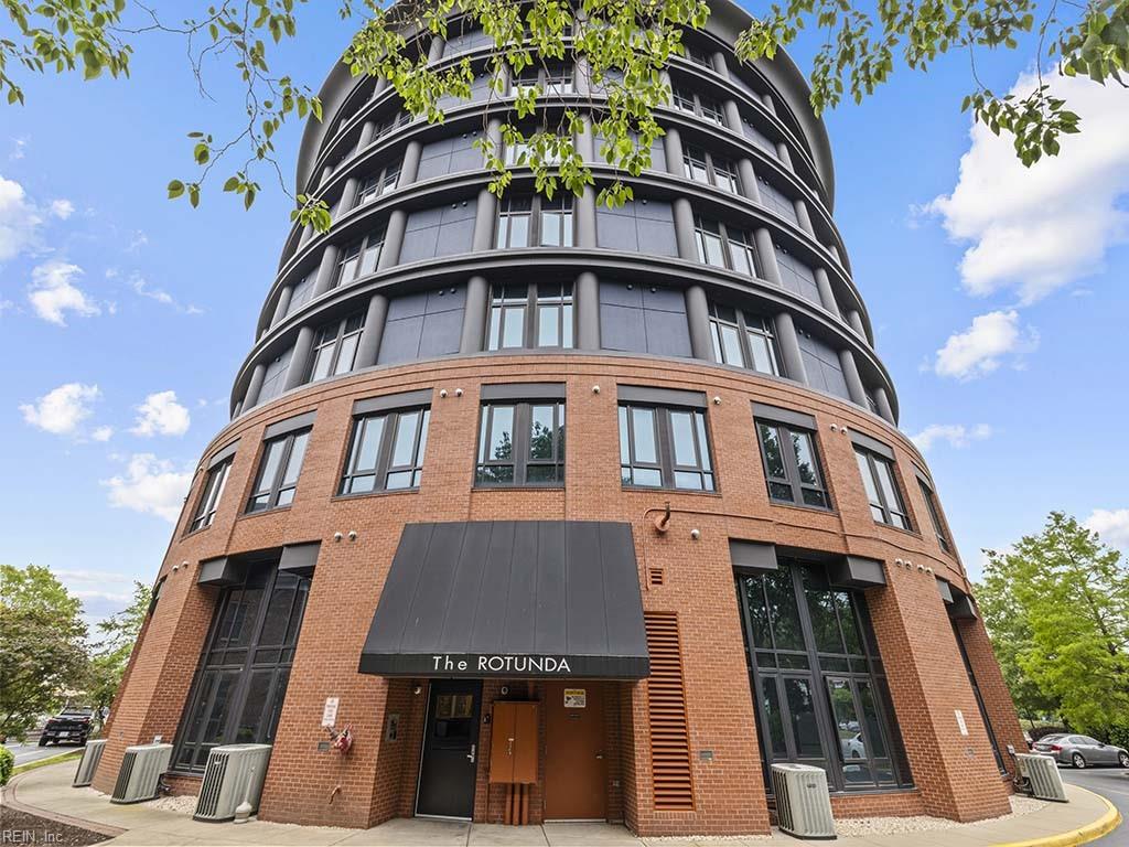 415 Saint Pauls BLVD 604