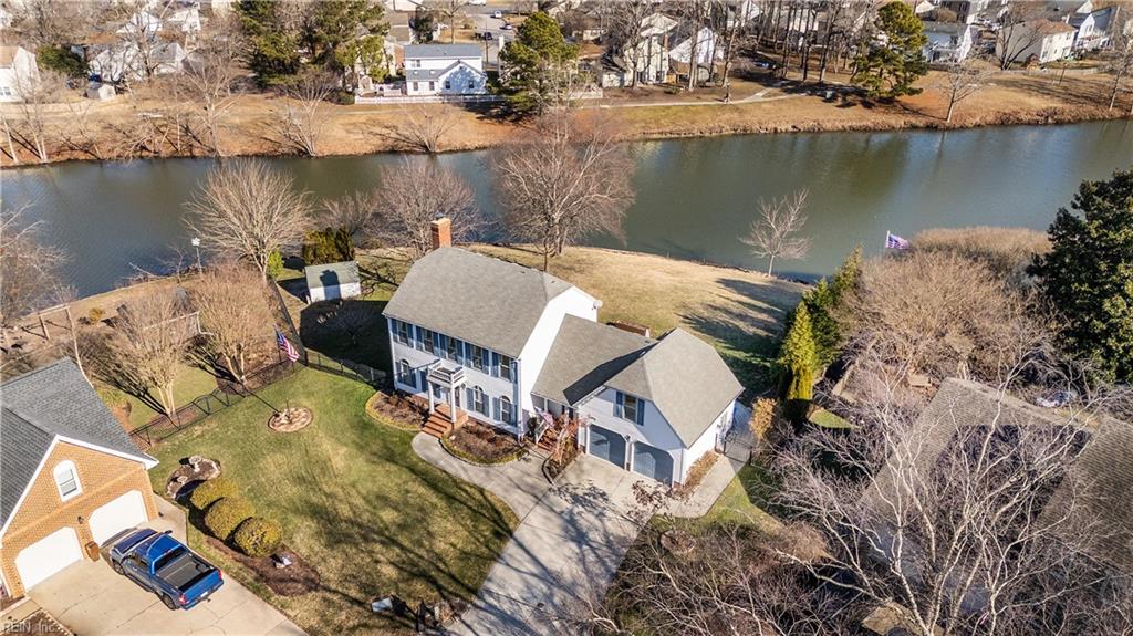1315 Lake Point DR