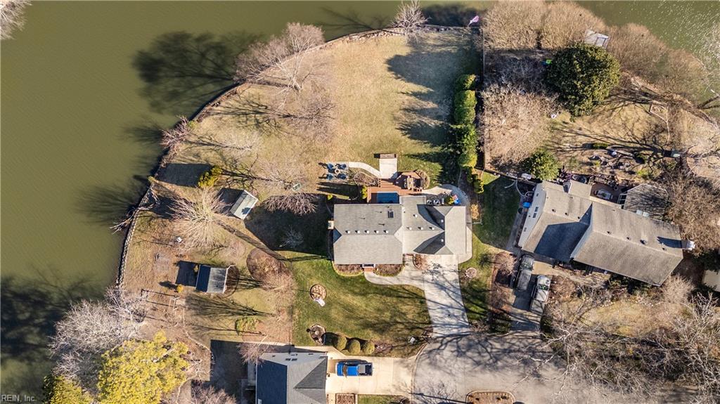 1315 Lake Point DR