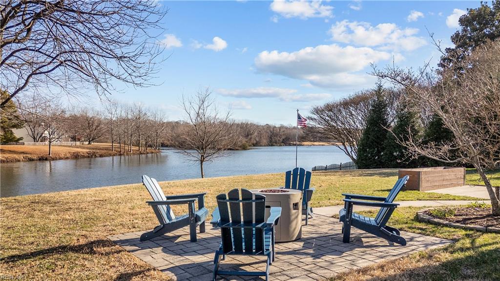 1315 Lake Point DR