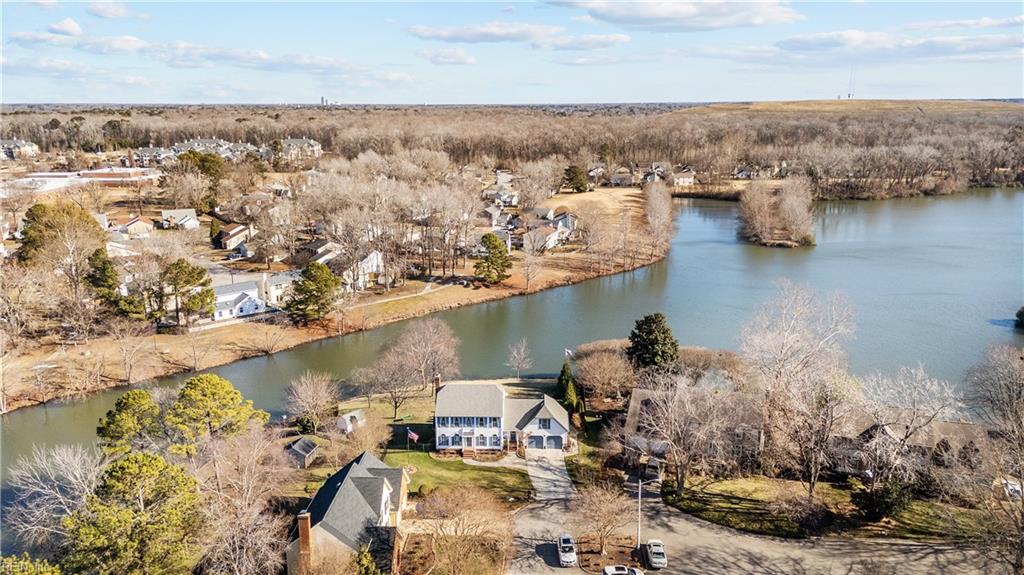 1315 Lake Point DR