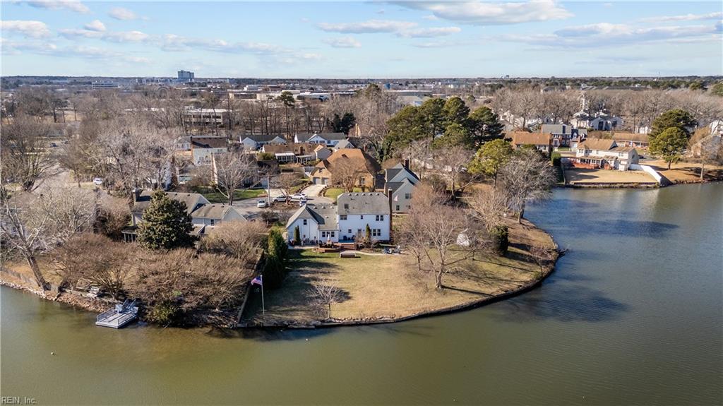 1315 Lake Point DR