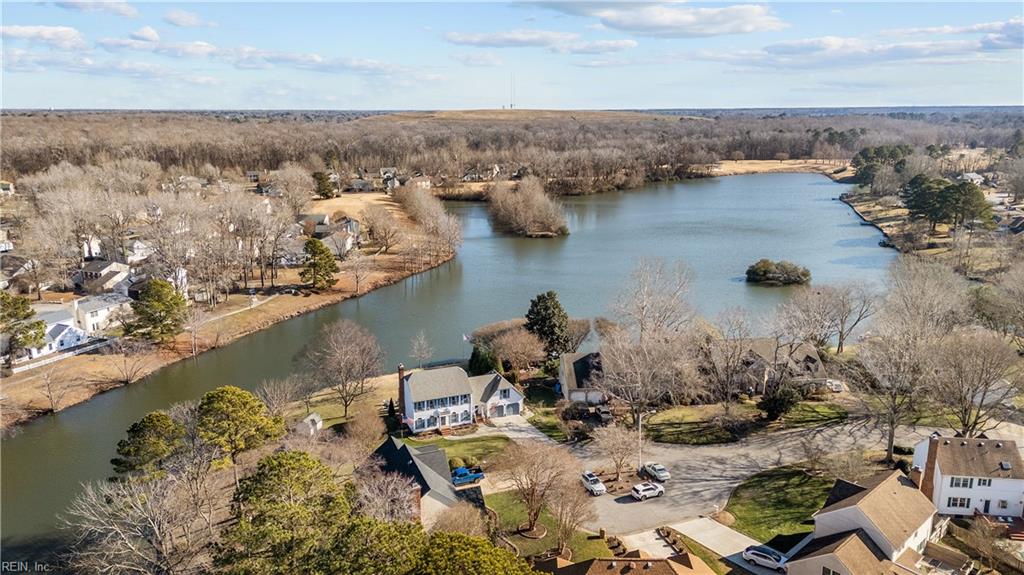 1315 Lake Point DR