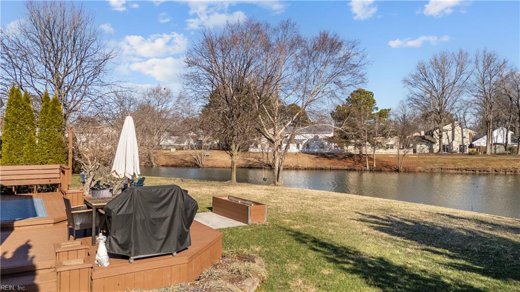 1315 Lake Point DR