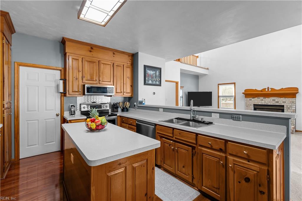 2310 Eagle DR