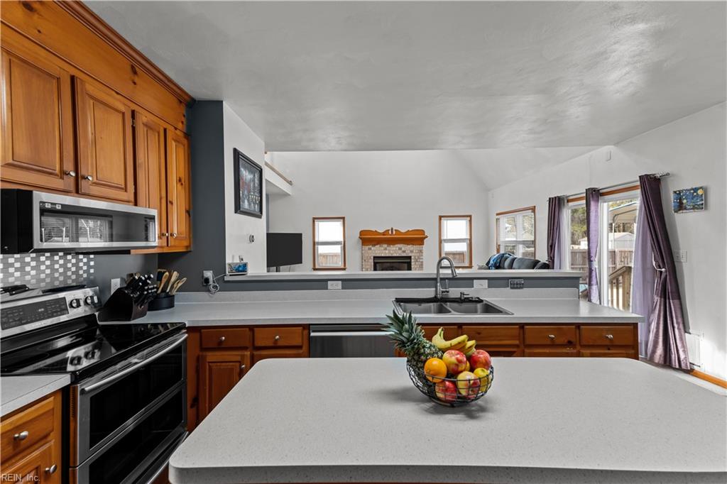 2310 Eagle DR