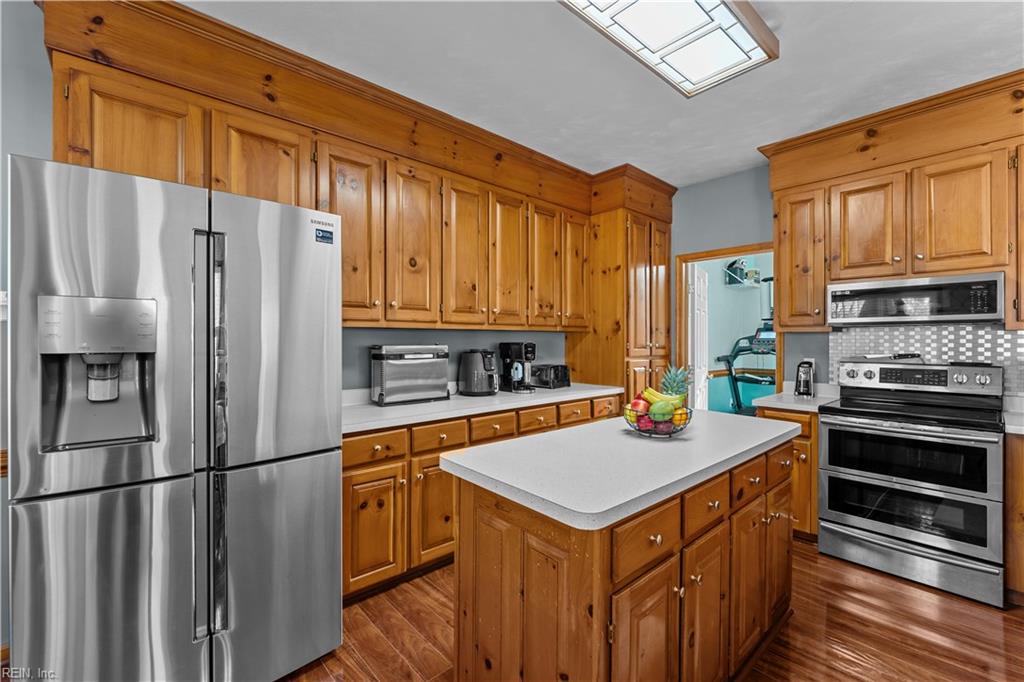 2310 Eagle DR