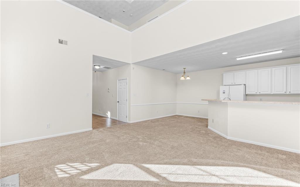 5832 Reon CT