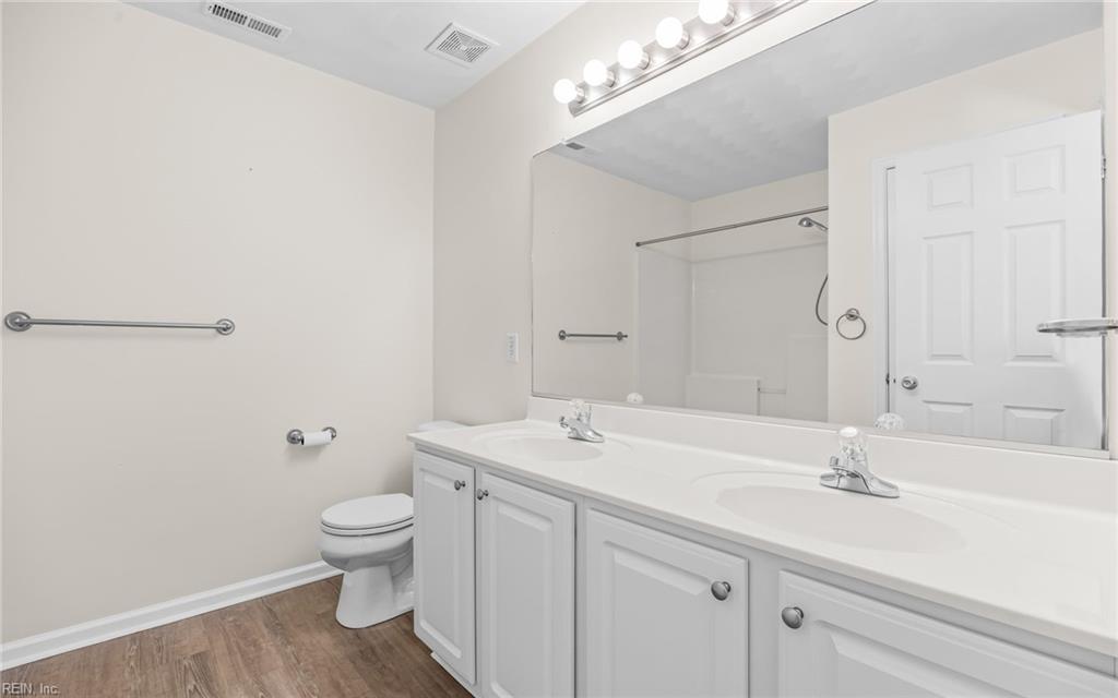 5832 Reon CT