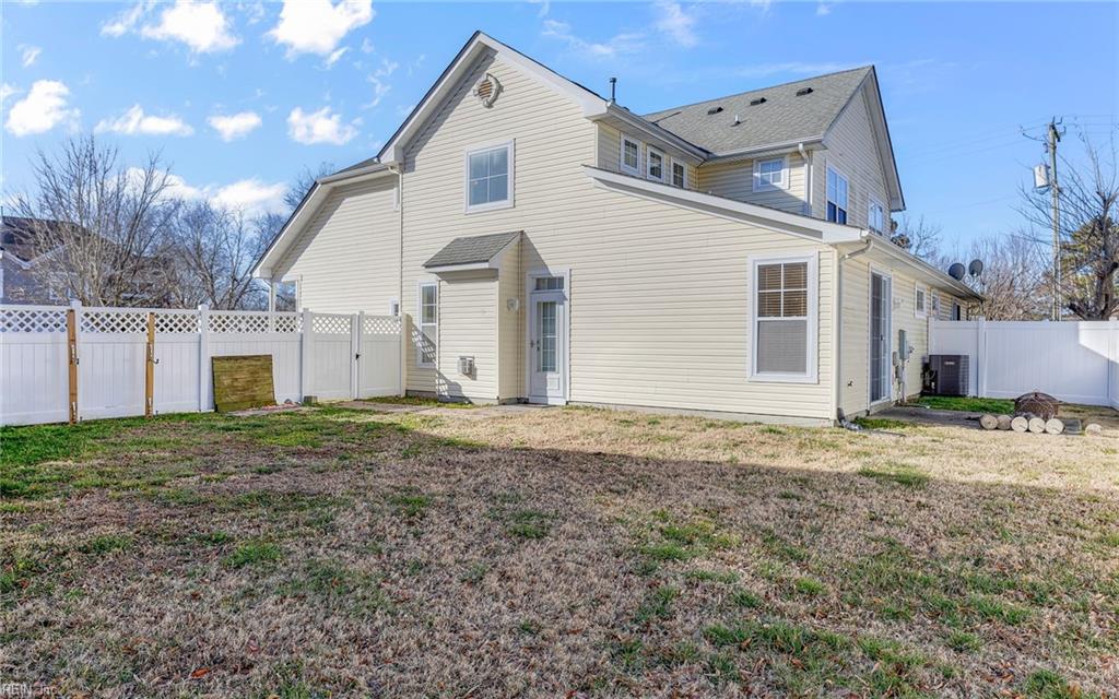 5832 Reon CT