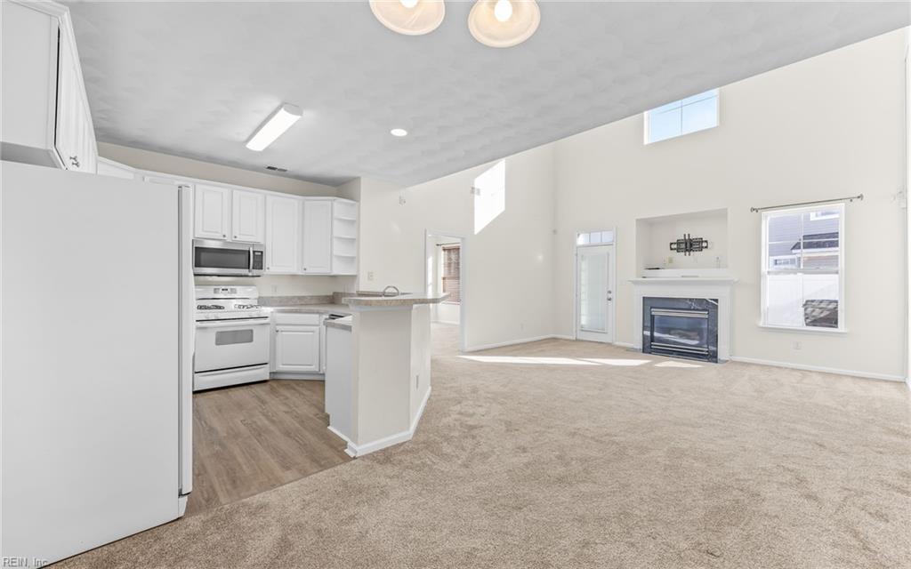 5832 Reon CT