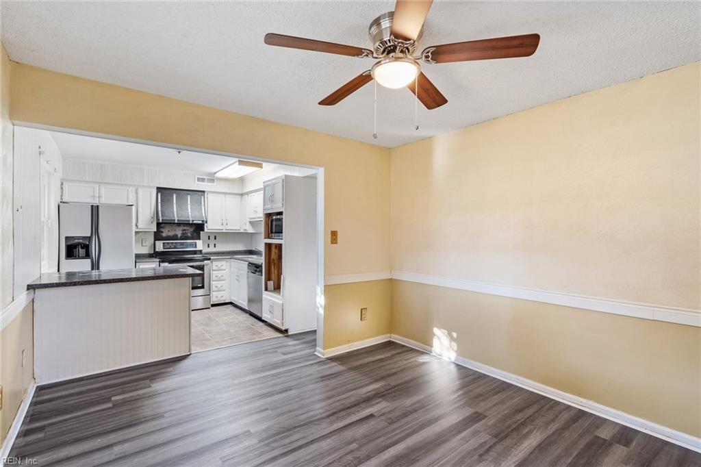 874 Jamestown Landing RD