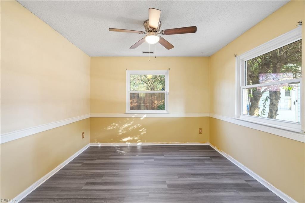 874 Jamestown Landing RD