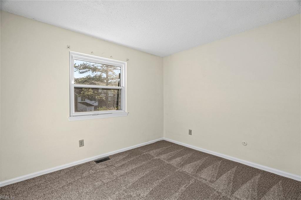 874 Jamestown Landing RD