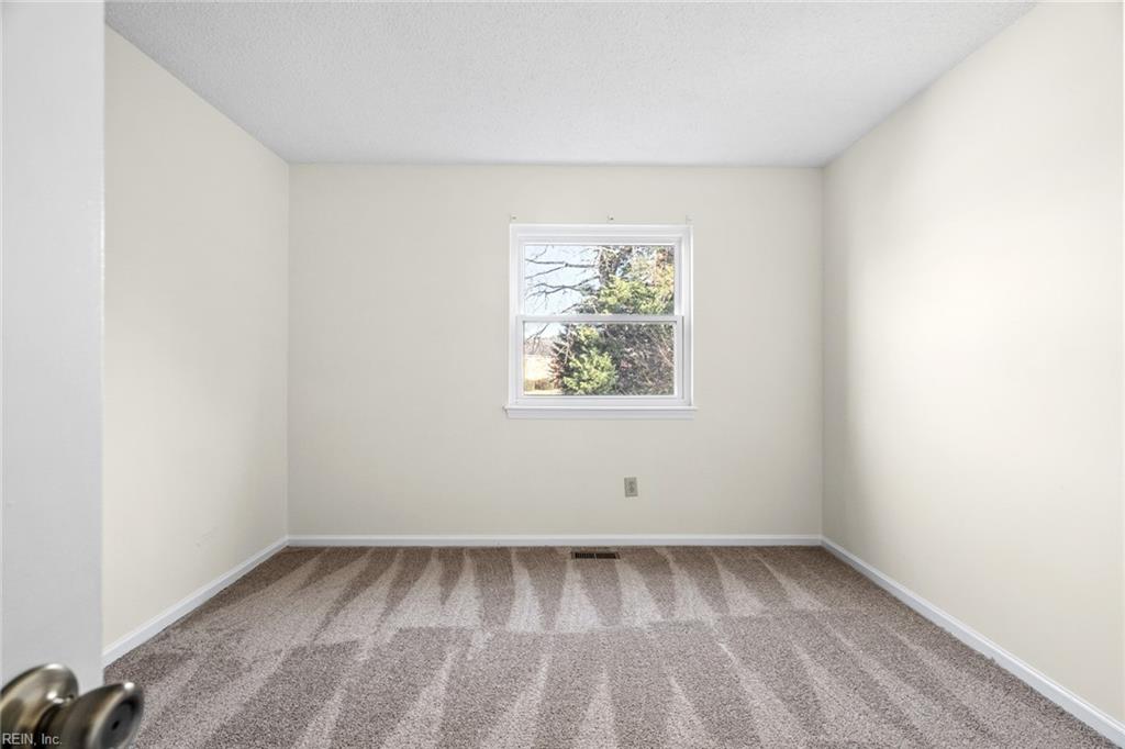 874 Jamestown Landing RD