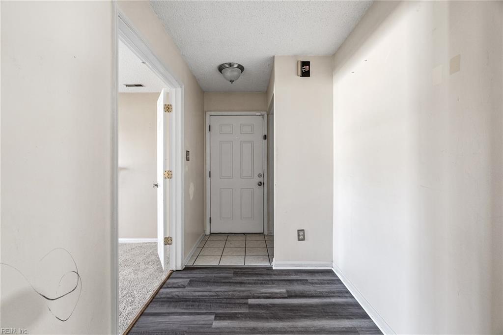 874 Jamestown Landing RD