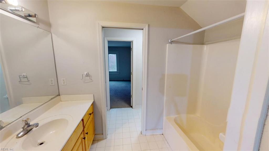 7935 Laura Ann LN