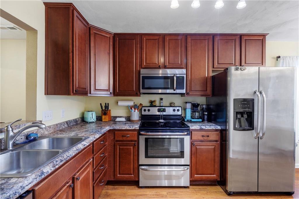 2034 Ealing CRES