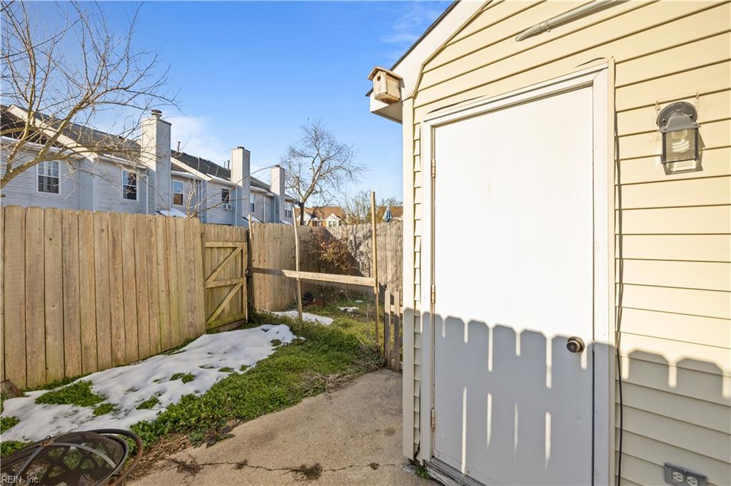311 Fairfax TER