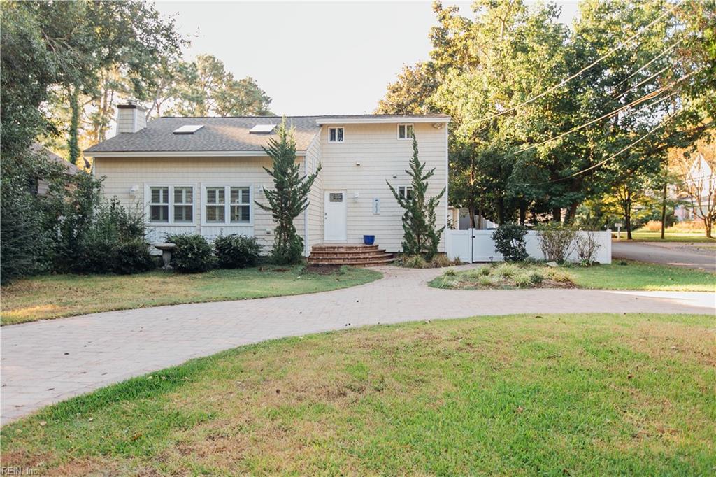 2625 Poinciana DR