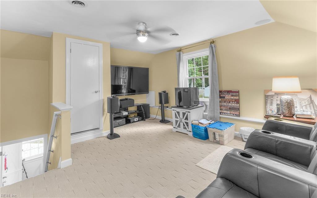 908 Englewood DR
