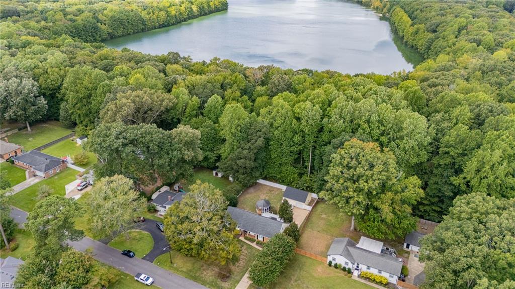 908 Englewood DR