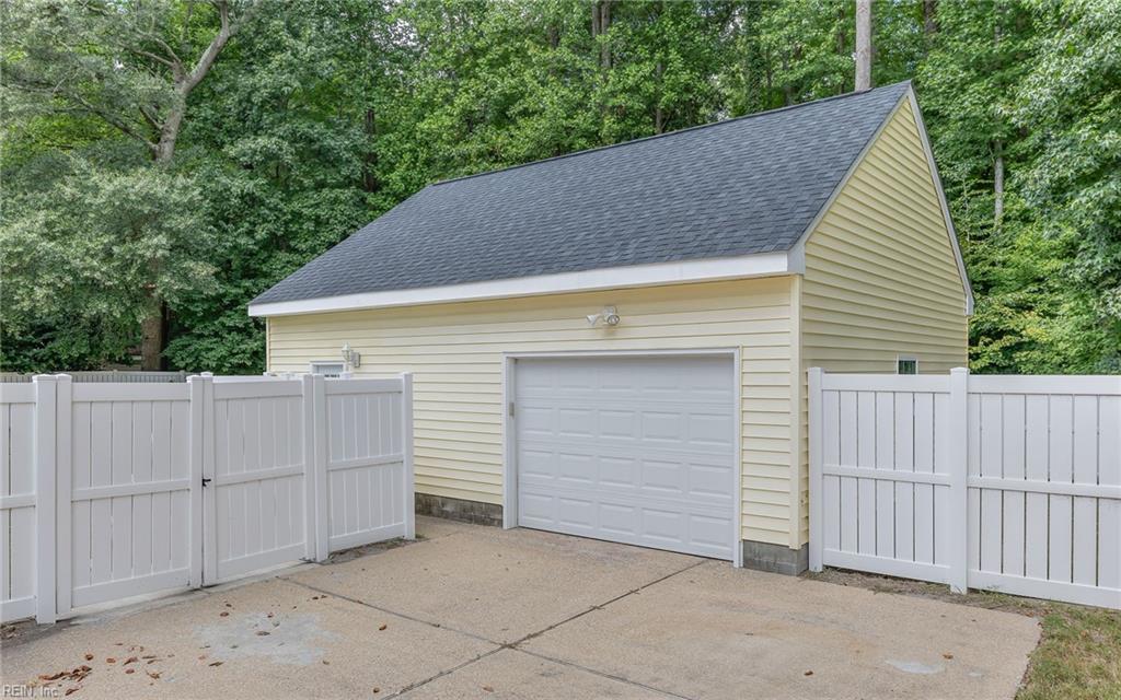 908 Englewood DR