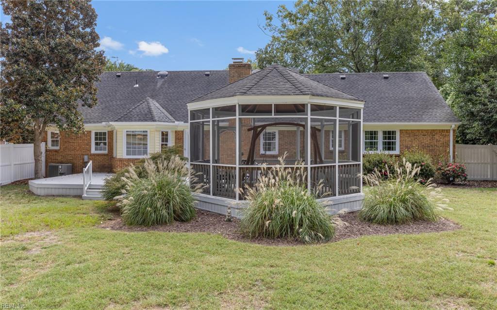 908 Englewood DR