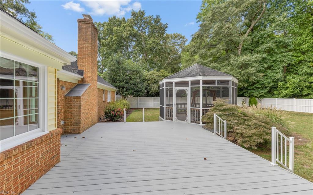 908 Englewood DR