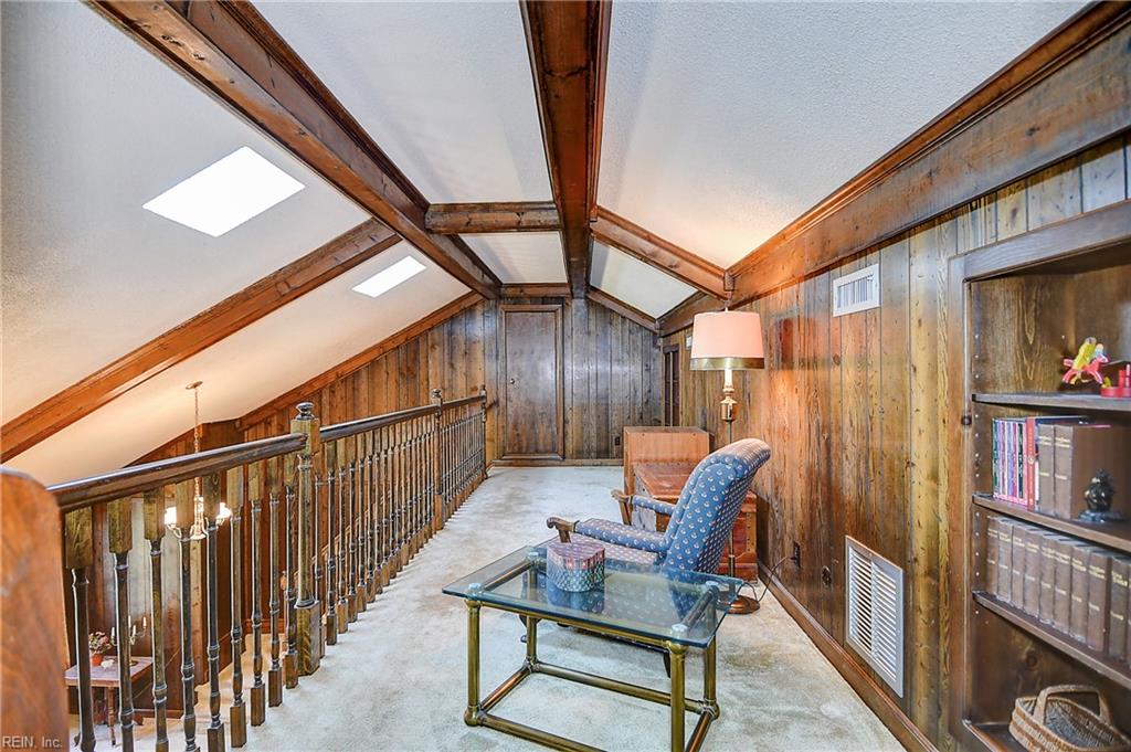 4504 Old English CIR