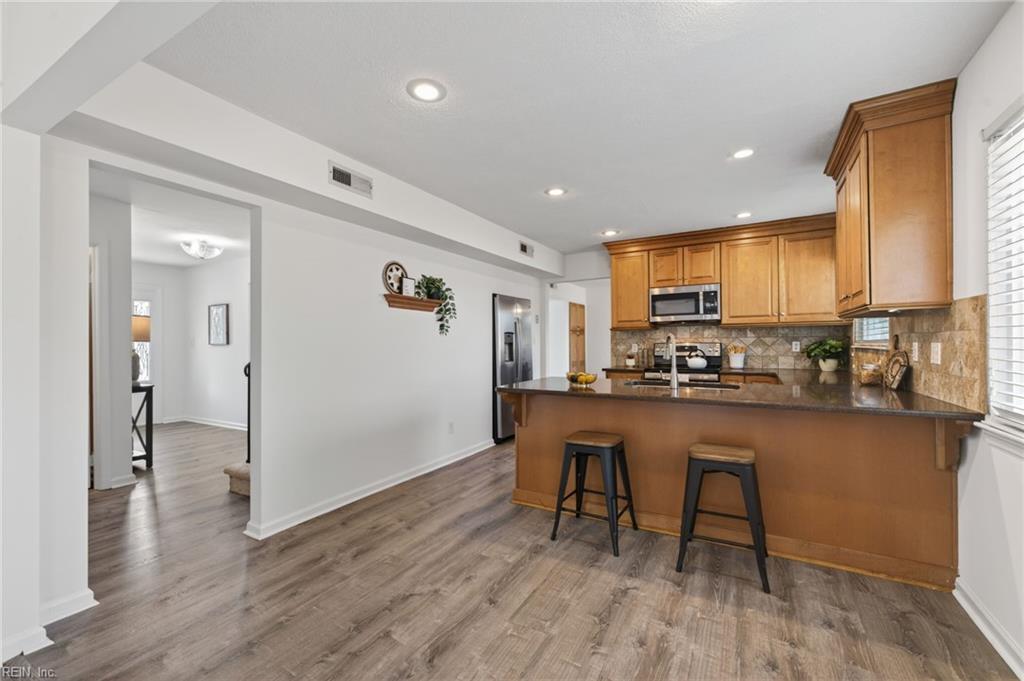 620 Cavendish DR