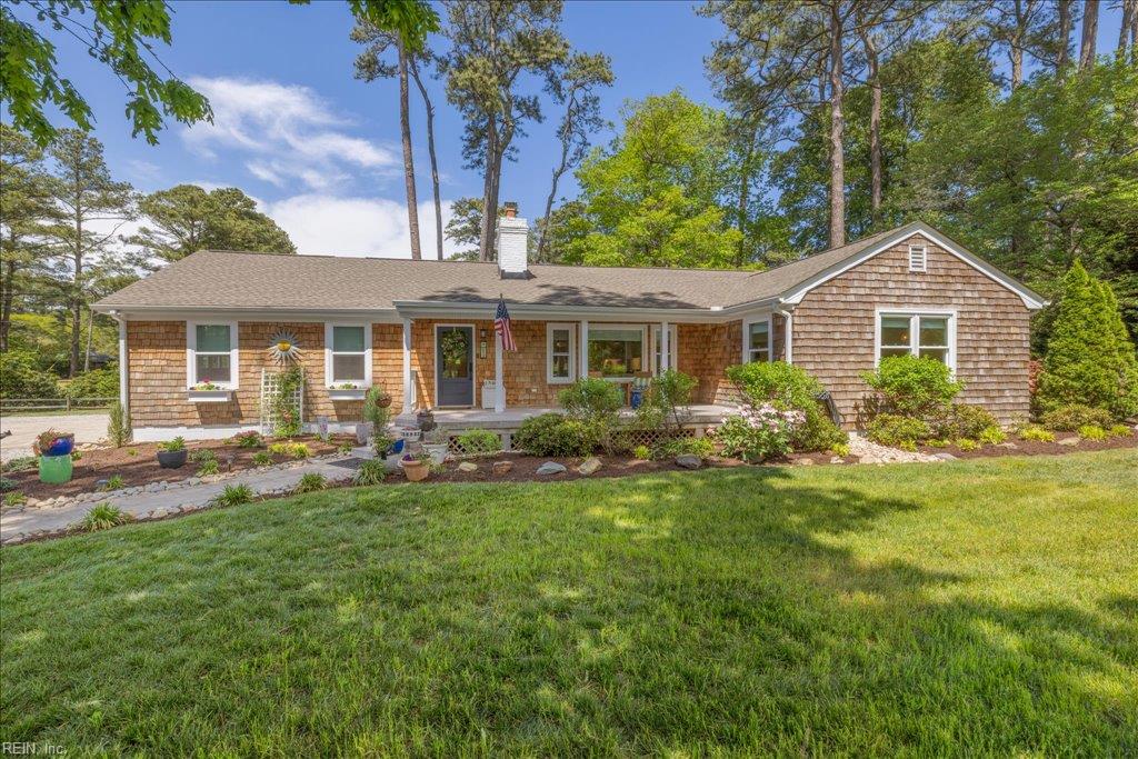 832 Cardinal RD