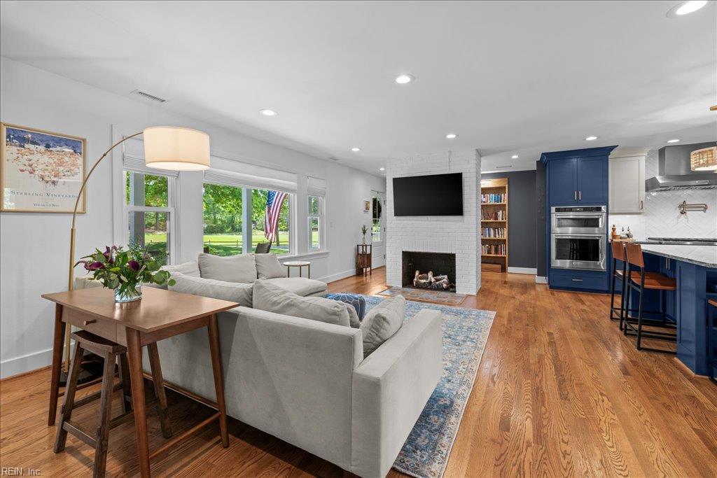 832 Cardinal RD