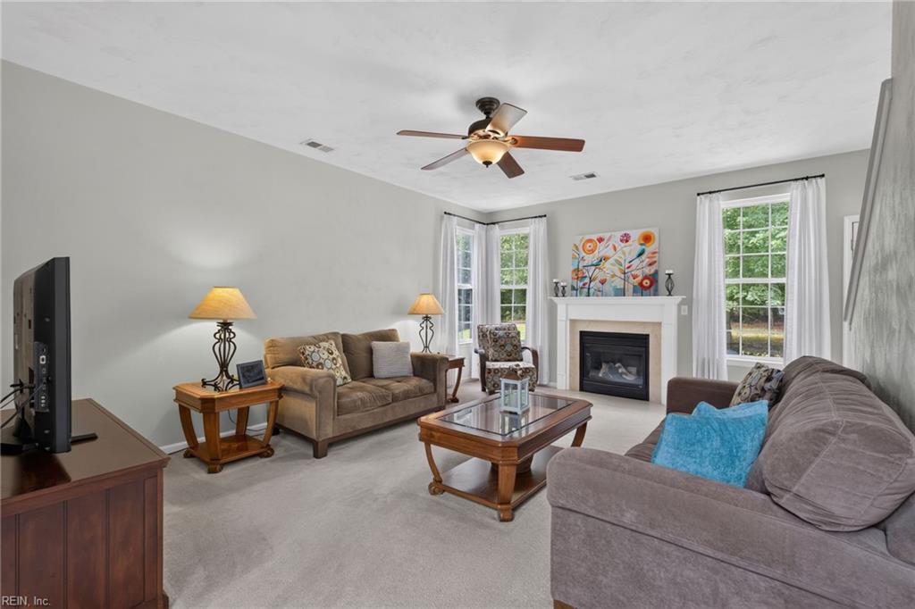1019 English Oak DR