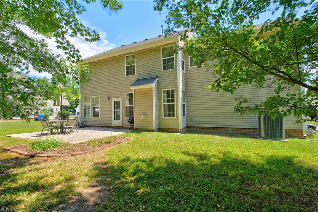 1019 English Oak DR