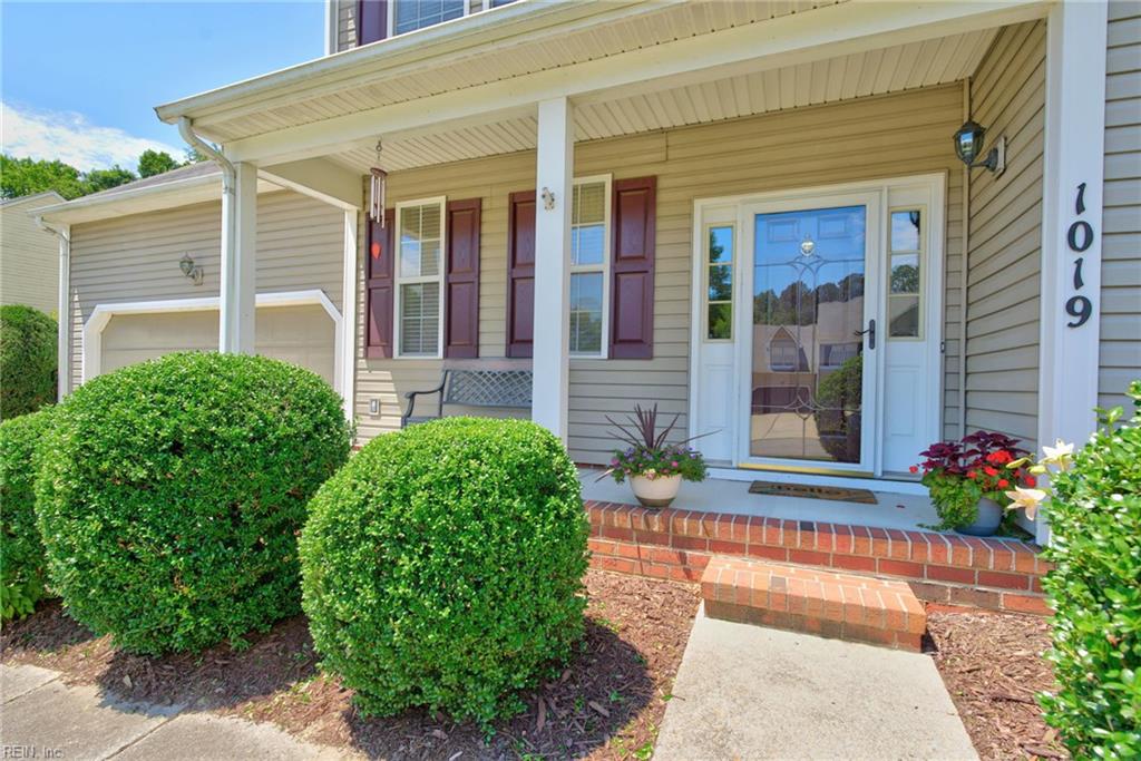 1019 English Oak DR