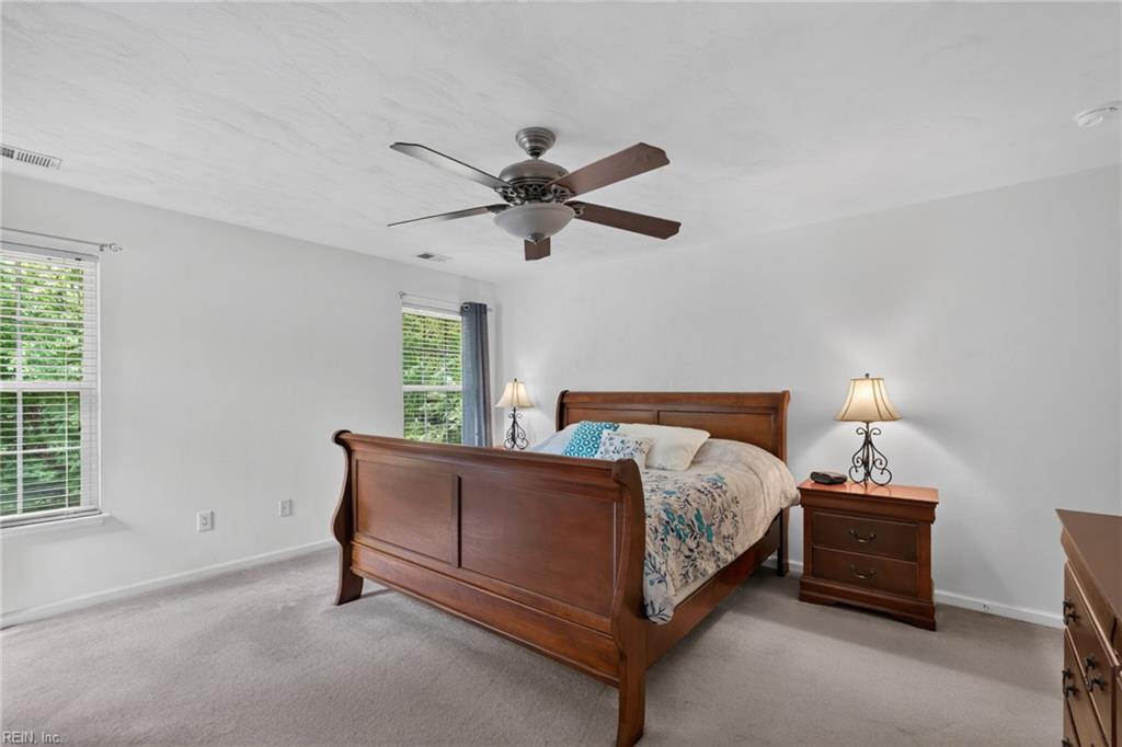 1019 English Oak DR