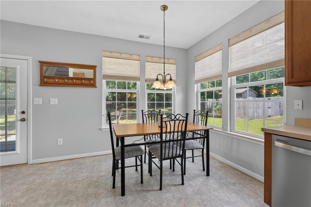 1019 English Oak DR