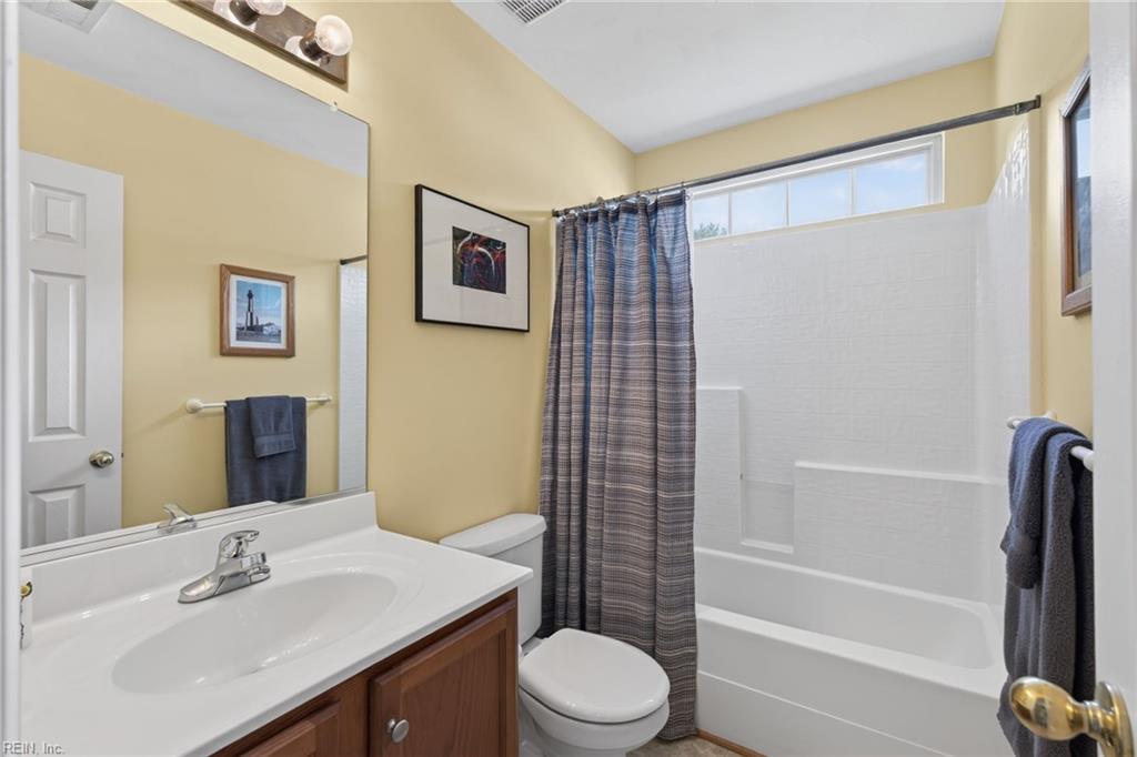 1019 English Oak DR