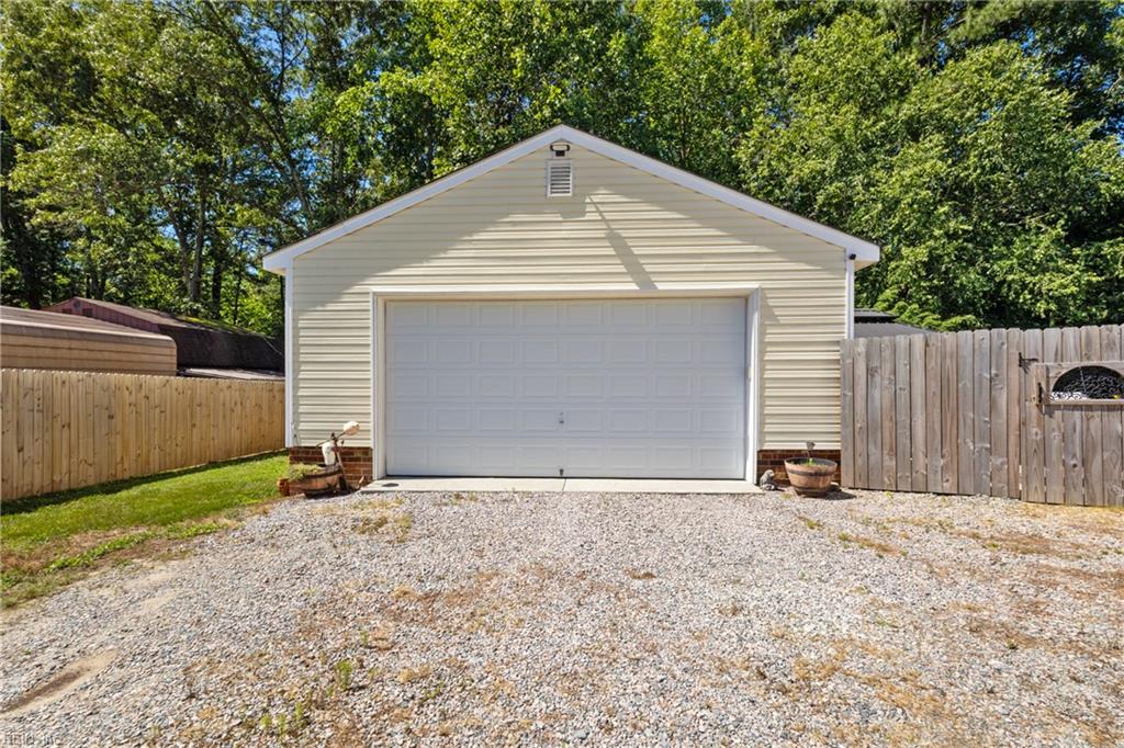 840 Upshaw RD