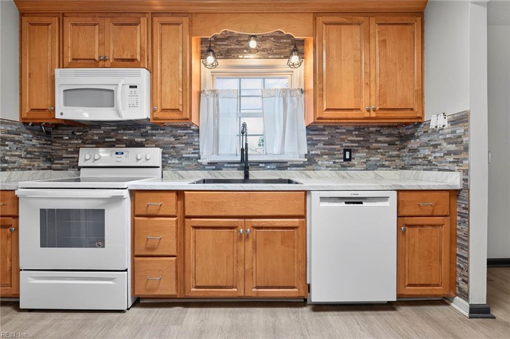 21 Aspenwood DR