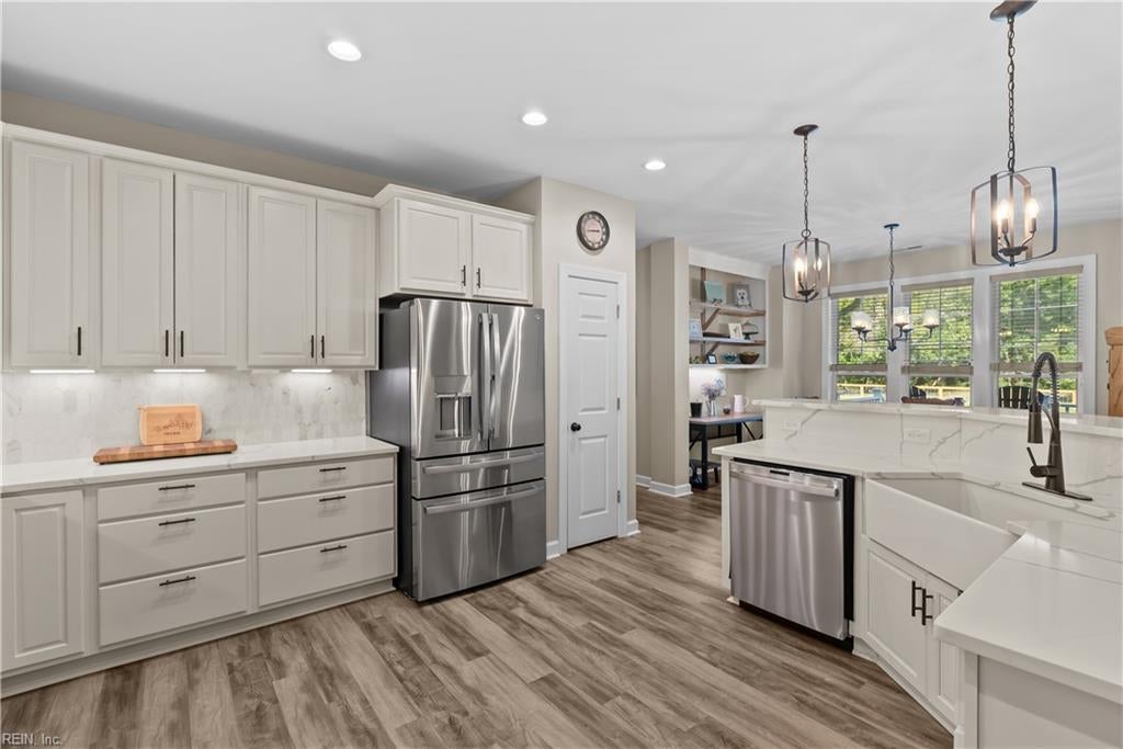 2962 Butlers Bluff DR