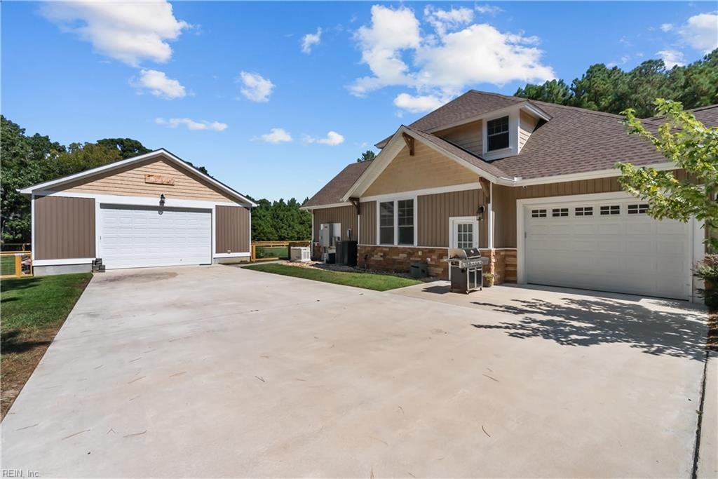 2962 Butlers Bluff DR