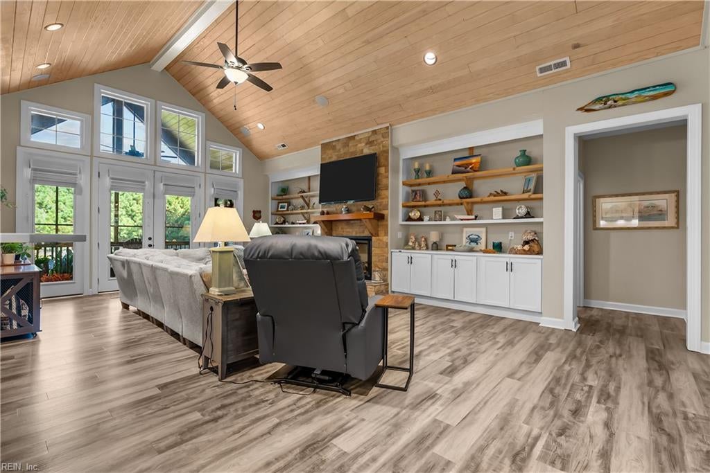 2962 Butlers Bluff DR