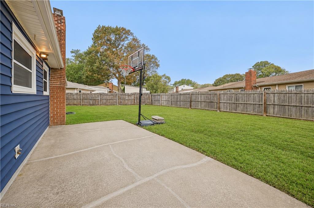 4174 Woodlake CT