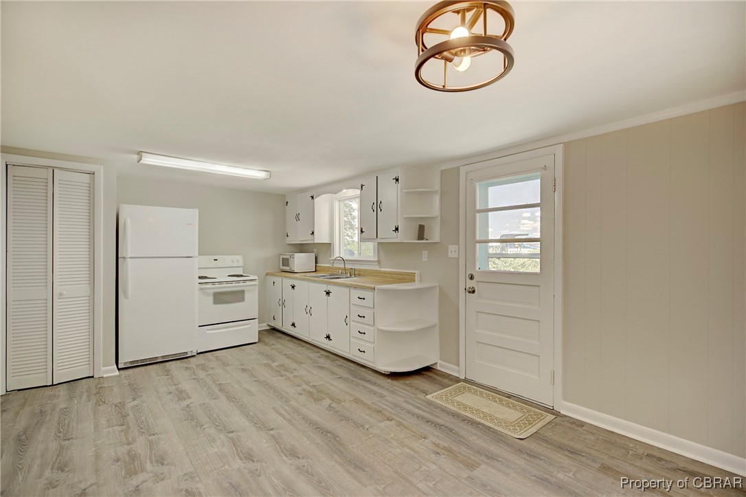103 Robins Point Ave