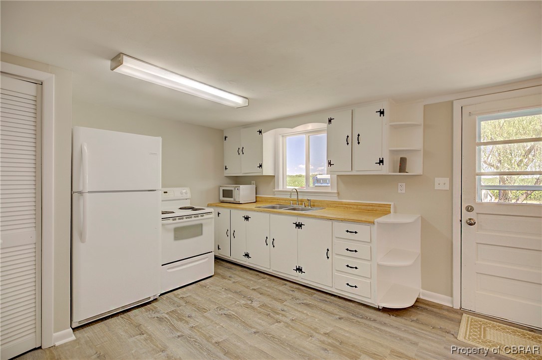 103 Robins Point Ave
